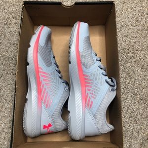 New Under Armor Shoes Size 8!